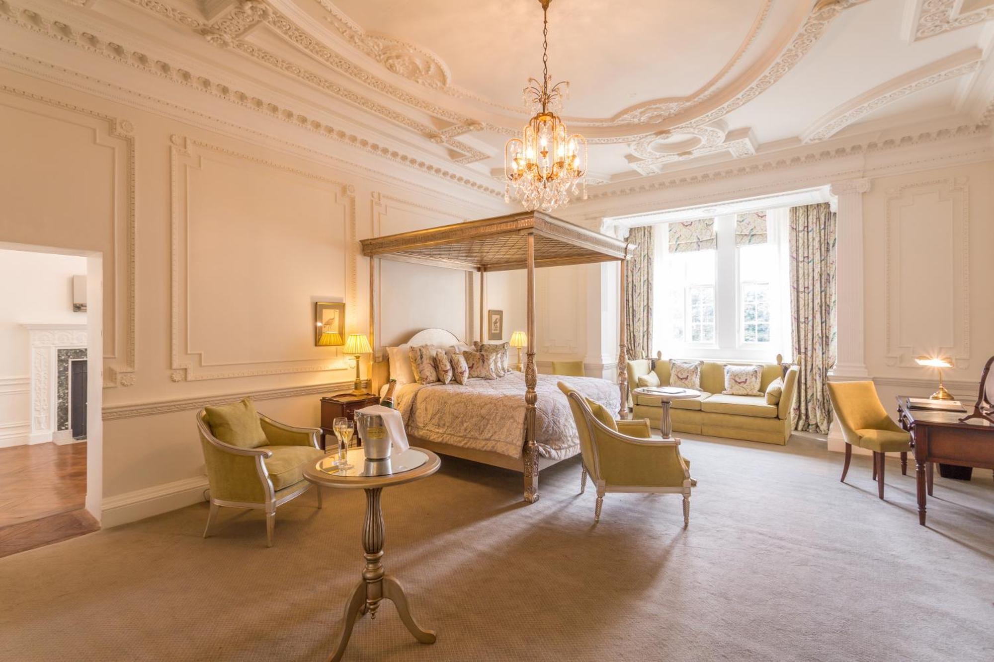 Rushton Hall Hotel&Spa Kettering Buitenkant foto